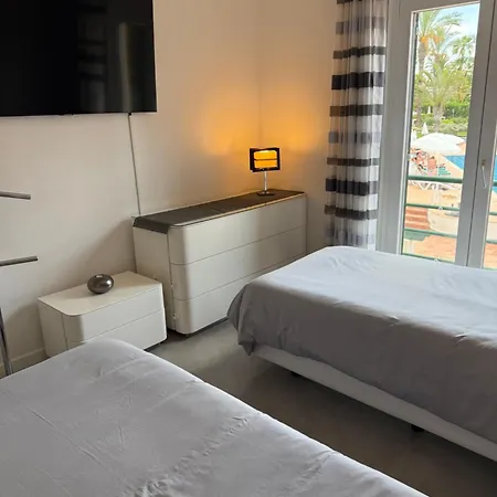 T2 Com Varanda E Vista Piscina Na Quinta Do Morgado شقة